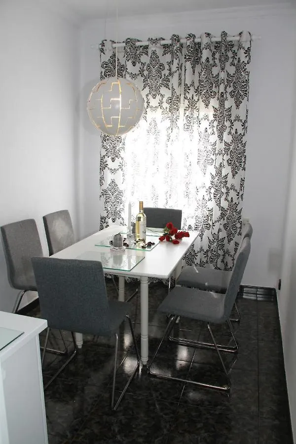 Shiny Per Family Apartment Малага