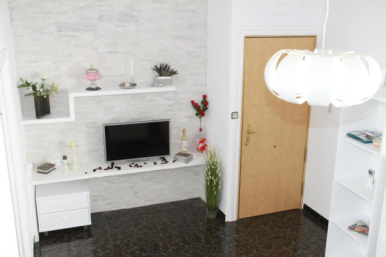 Shiny Per Family Apartment 말라가